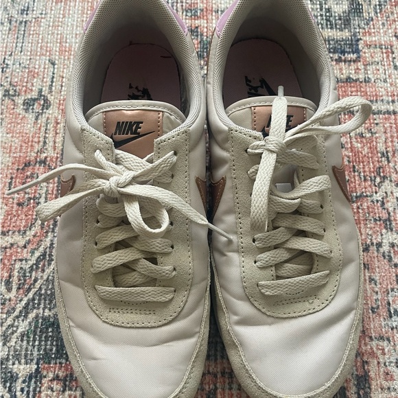 Nike Sneakers - Picture 4 of 6